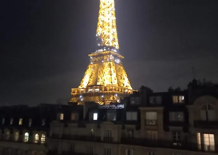 Magnifique 80 M2 Face Tour Eiffel * Paříž
